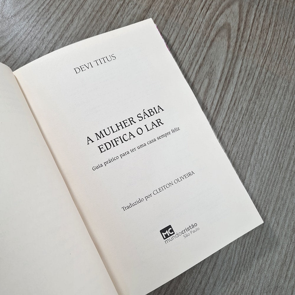 A Mulher Sábia Edifica o Lar-Devi Titus